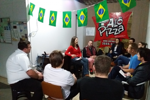 Momento Empresa Alô Pizza: Núcleo de Jovens Empreendedores 